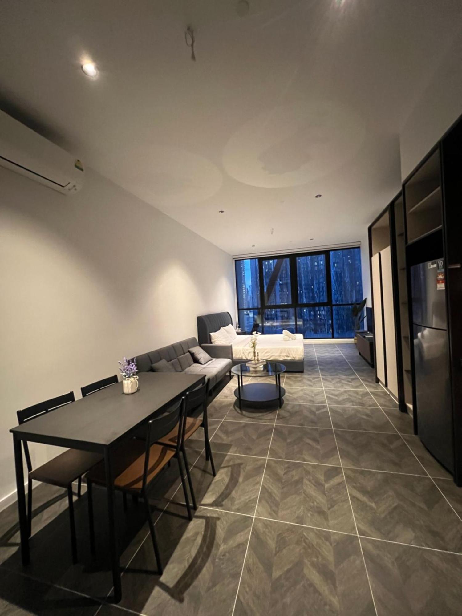 Scarletz Suites Kuala Lumpur By City Center Exterior photo